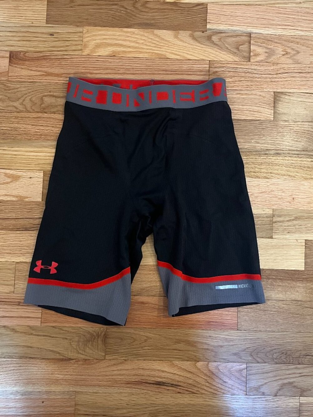 Men's Small Under Armour Heatgear Football Compression Shorts
